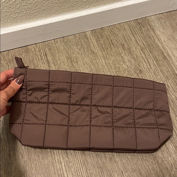 Nordstrom Beauty Quilted Puffer Makeup Bag / Cosmetic Pouch – Brown - Picture 4 of 6